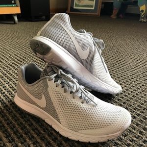 Women Nike shoes